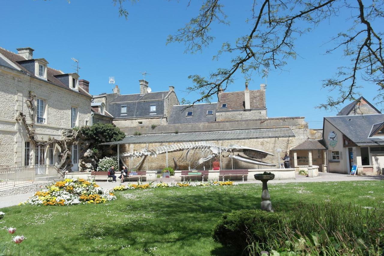 50 M2 De Charme Au Coeur Des Plaisirs De La Cote Apartment Luc-sur-Mer Exterior photo